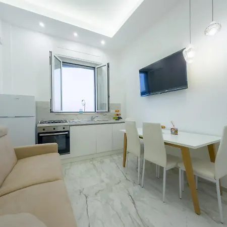 بيت ضيافة Fronte Mare Relais Stapane